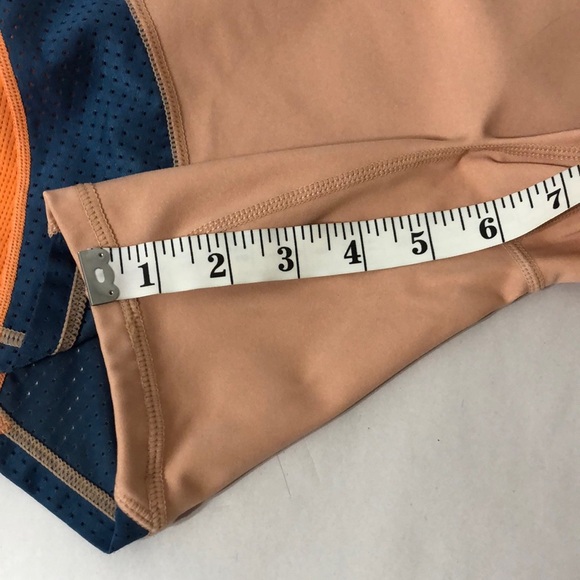 Women's Fabletics High- Waisted Motion 365 Run Athletic Short 6” - Picture 11 of 16